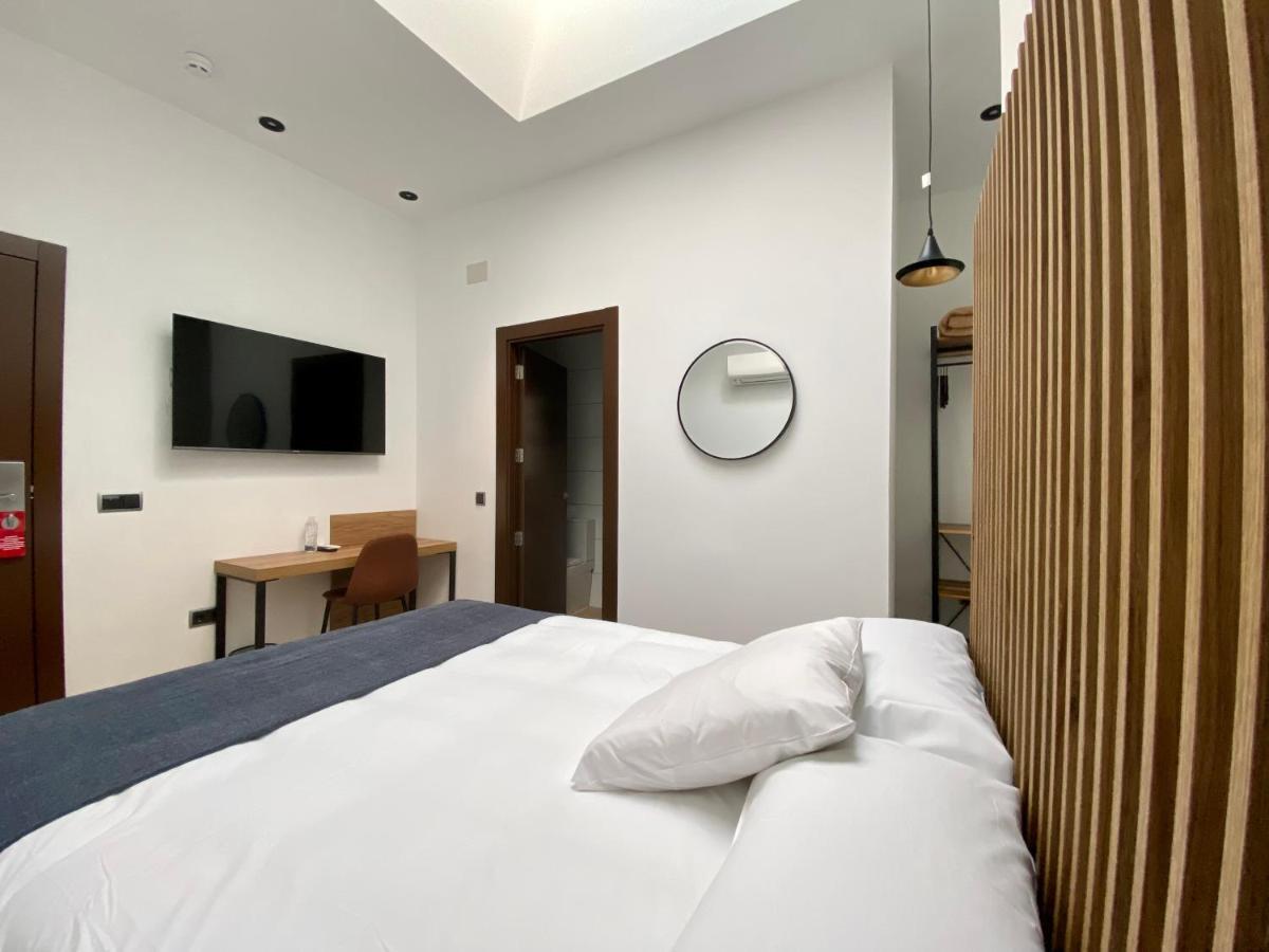 Evenia Alcala Boutique Hotel Alcala de Henares Exterior photo